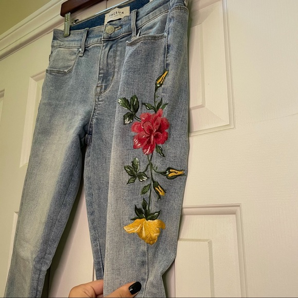 PacSun light wash embroidered jeans NWOT - Picture 4 of 8